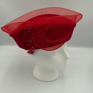 Chic Scarlet Decorated Women's Hat 100% Wool With Feathers